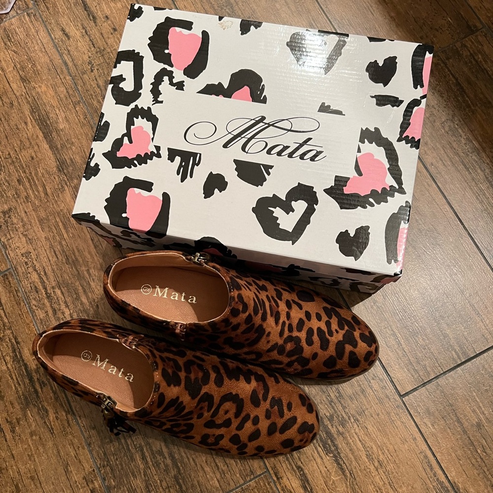 Leopard Print Booties, Size 10 Us - image 2